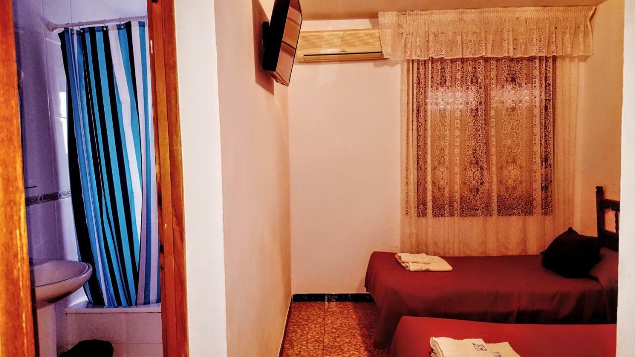 Hostal Roca Fayon ภายนอก รูปภาพ